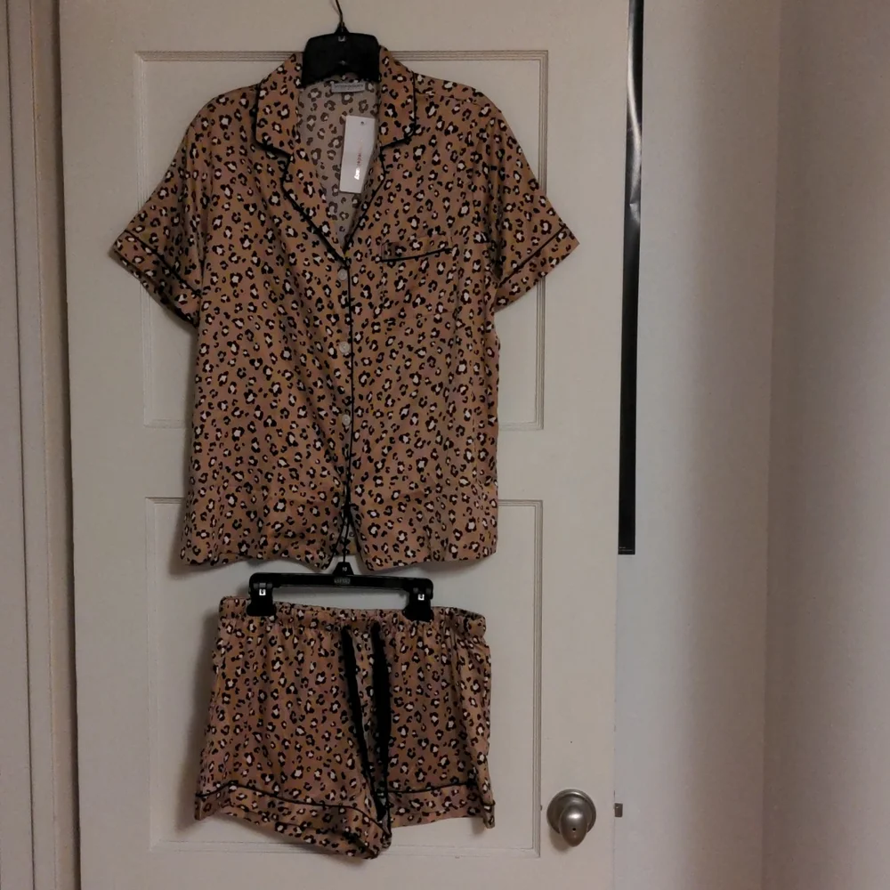 Pajama Set - Picture 4 of 5